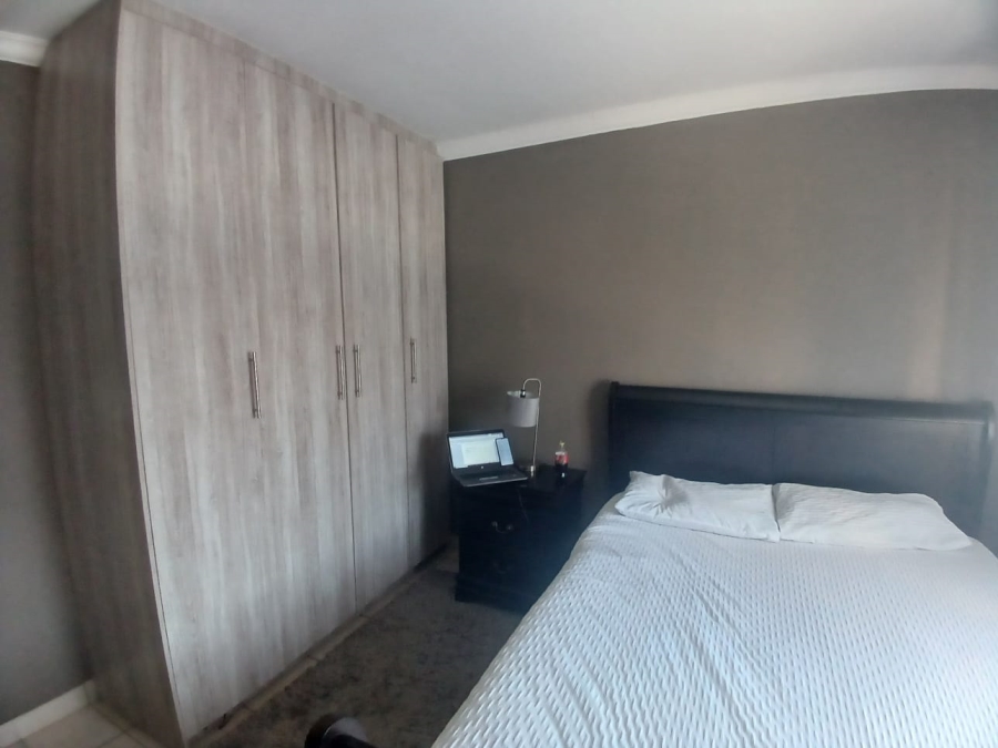 To Let 2 Bedroom Property for Rent in Pomona Gauteng