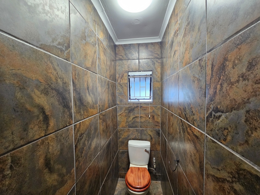 To Let 1 Bedroom Property for Rent in Rooihuiskraal Gauteng