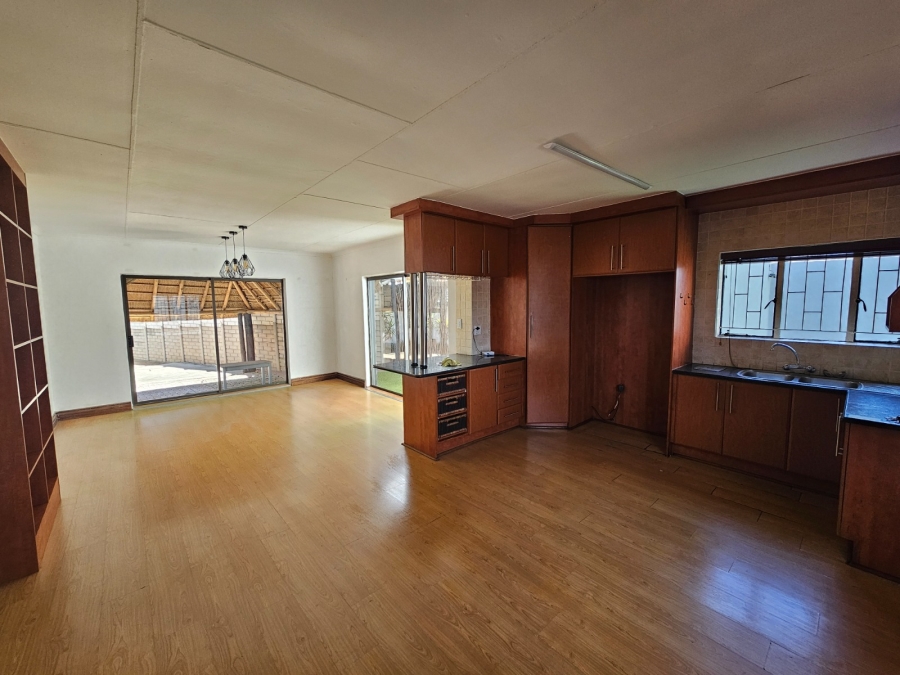 To Let 1 Bedroom Property for Rent in Rooihuiskraal Gauteng