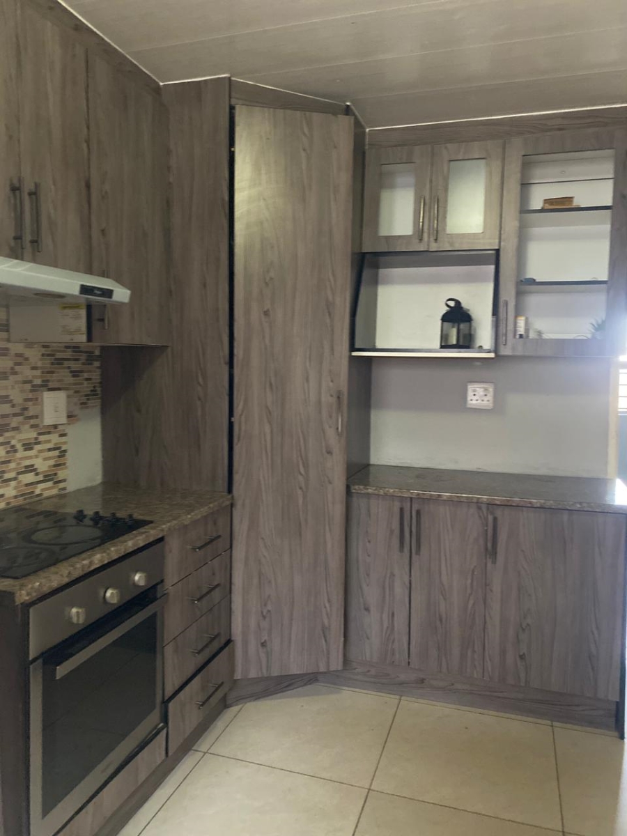 To Let 2 Bedroom Property for Rent in Pimville Gauteng
