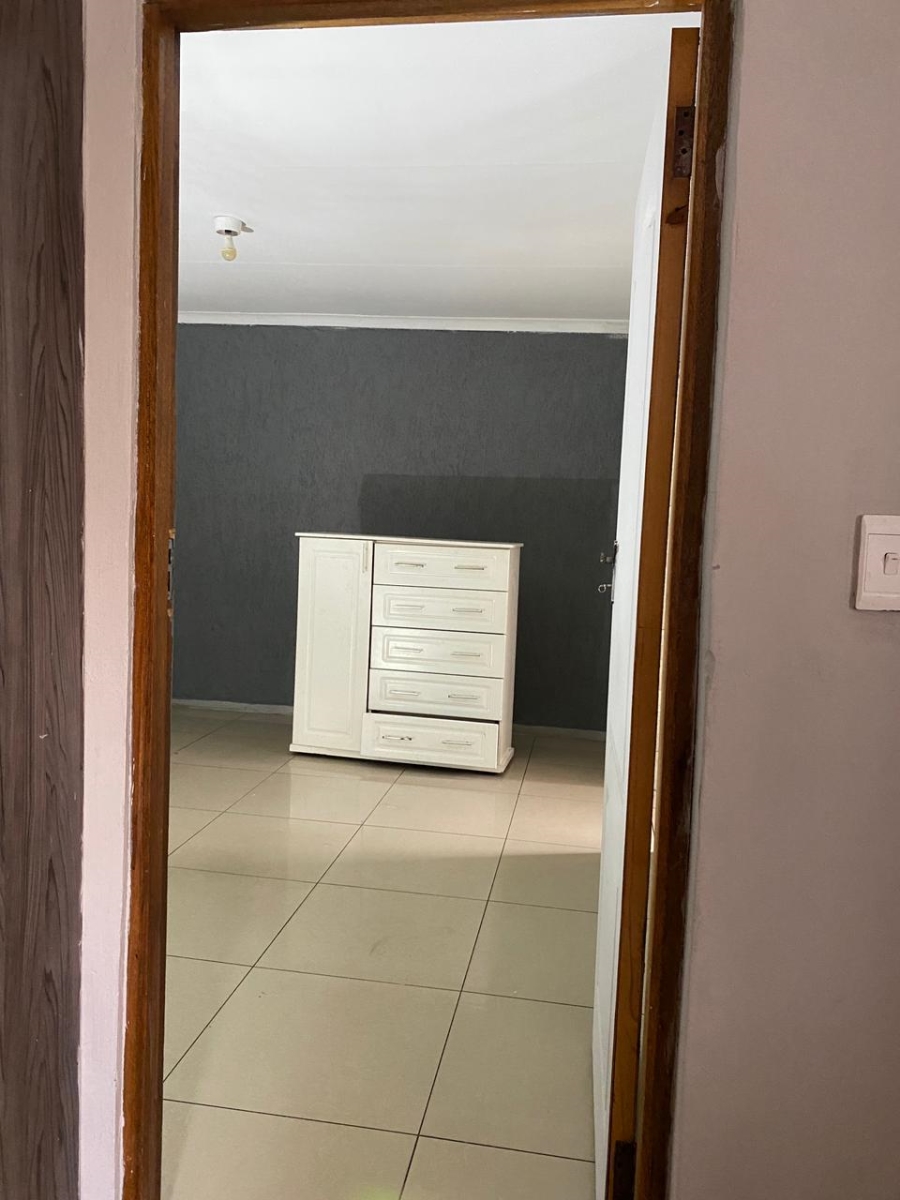 To Let 2 Bedroom Property for Rent in Pimville Gauteng