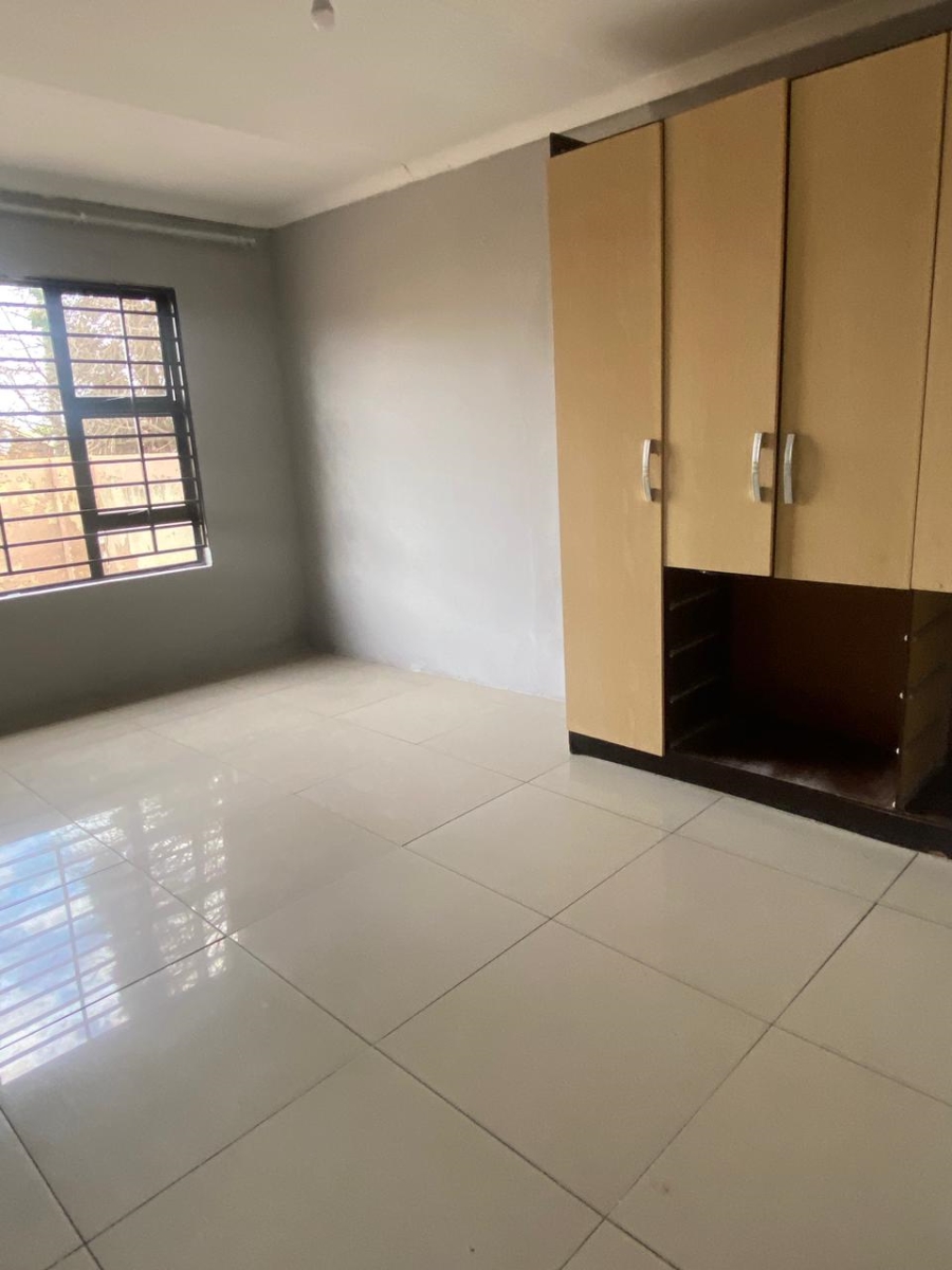 To Let 2 Bedroom Property for Rent in Pimville Gauteng