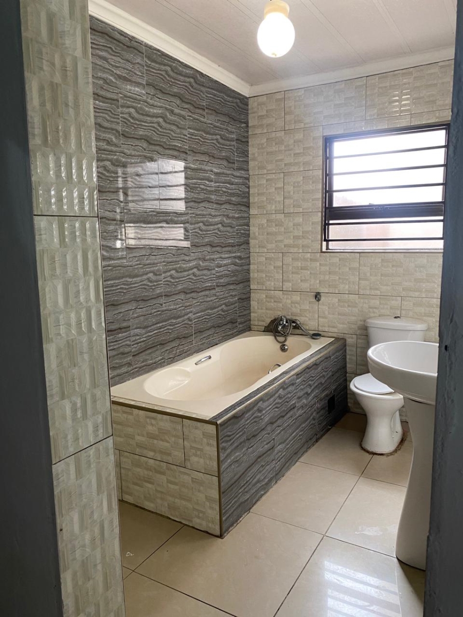 To Let 2 Bedroom Property for Rent in Pimville Gauteng