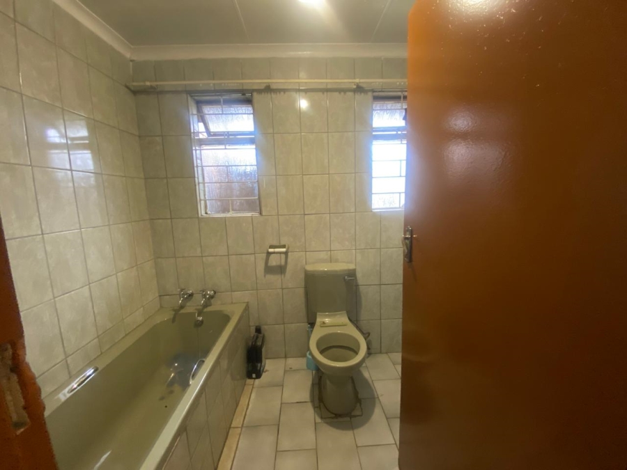 34 Bedroom Property for Sale in Bedworth Park Gauteng