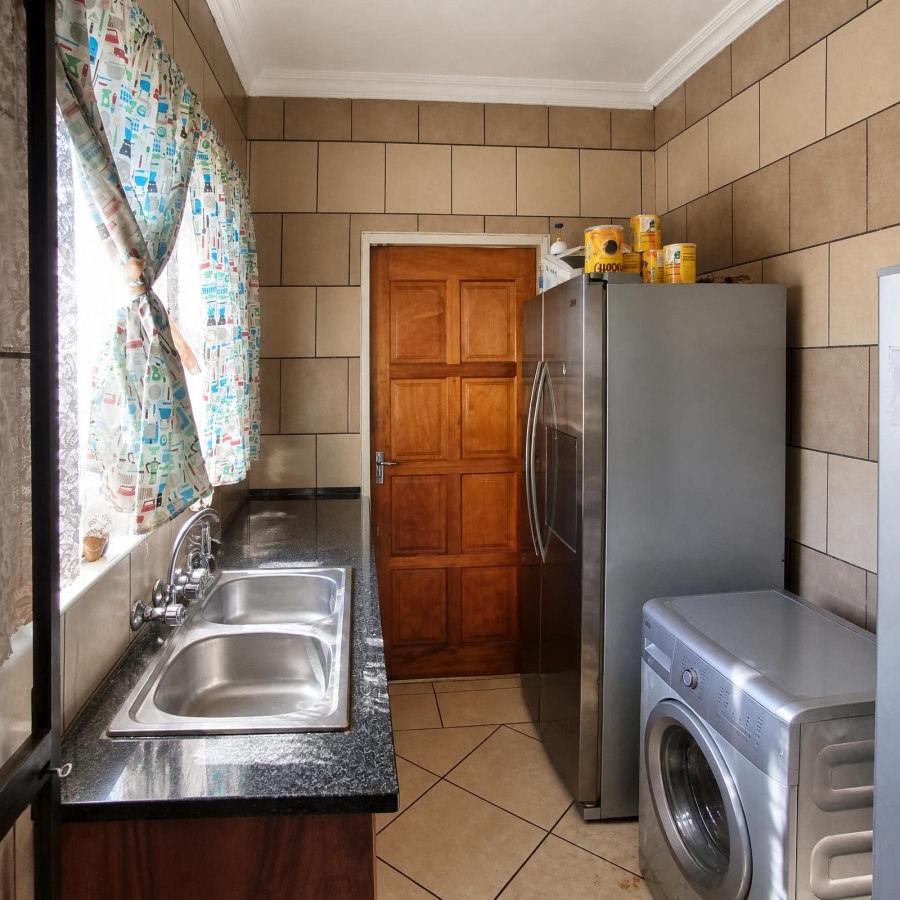 3 Bedroom Property for Sale in Van Der Westhuizen Gauteng
