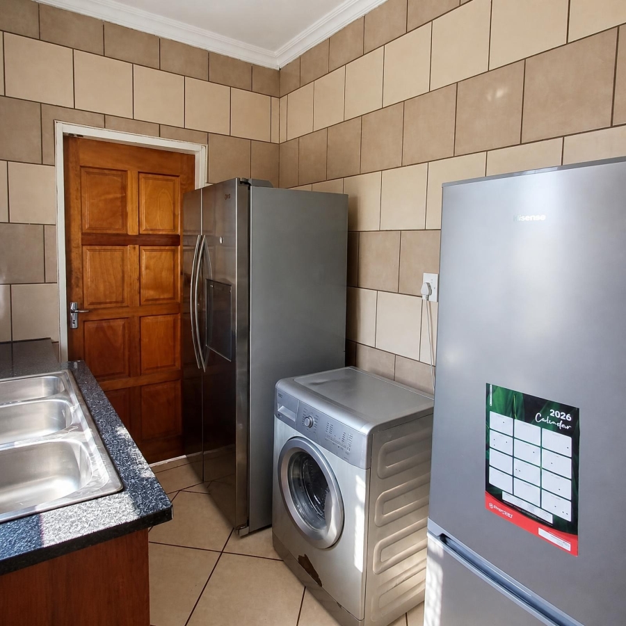 3 Bedroom Property for Sale in Van Der Westhuizen Gauteng