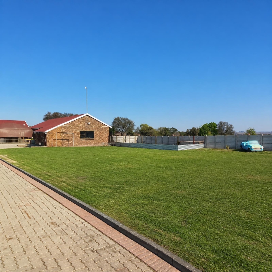 3 Bedroom Property for Sale in Van Der Westhuizen Gauteng