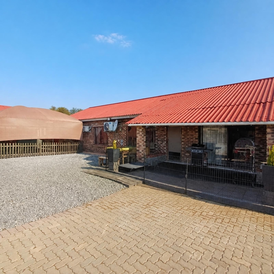3 Bedroom Property for Sale in Van Der Westhuizen Gauteng