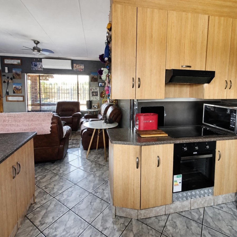 3 Bedroom Property for Sale in Van Der Westhuizen Gauteng