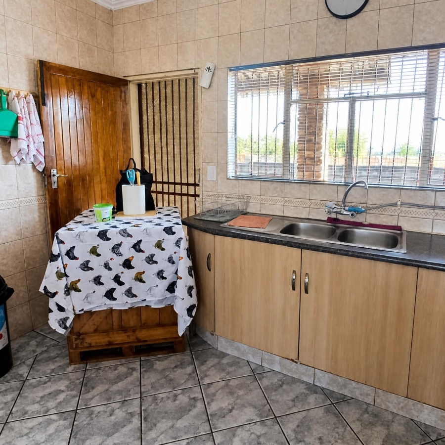 3 Bedroom Property for Sale in Van Der Westhuizen Gauteng