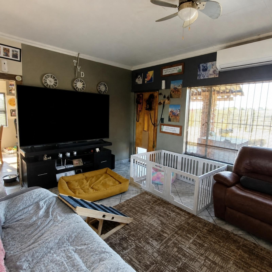 3 Bedroom Property for Sale in Van Der Westhuizen Gauteng