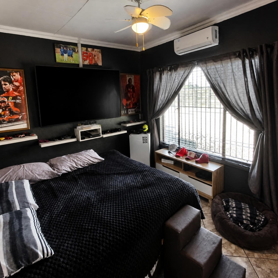 3 Bedroom Property for Sale in Van Der Westhuizen Gauteng