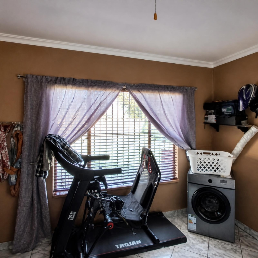 3 Bedroom Property for Sale in Van Der Westhuizen Gauteng