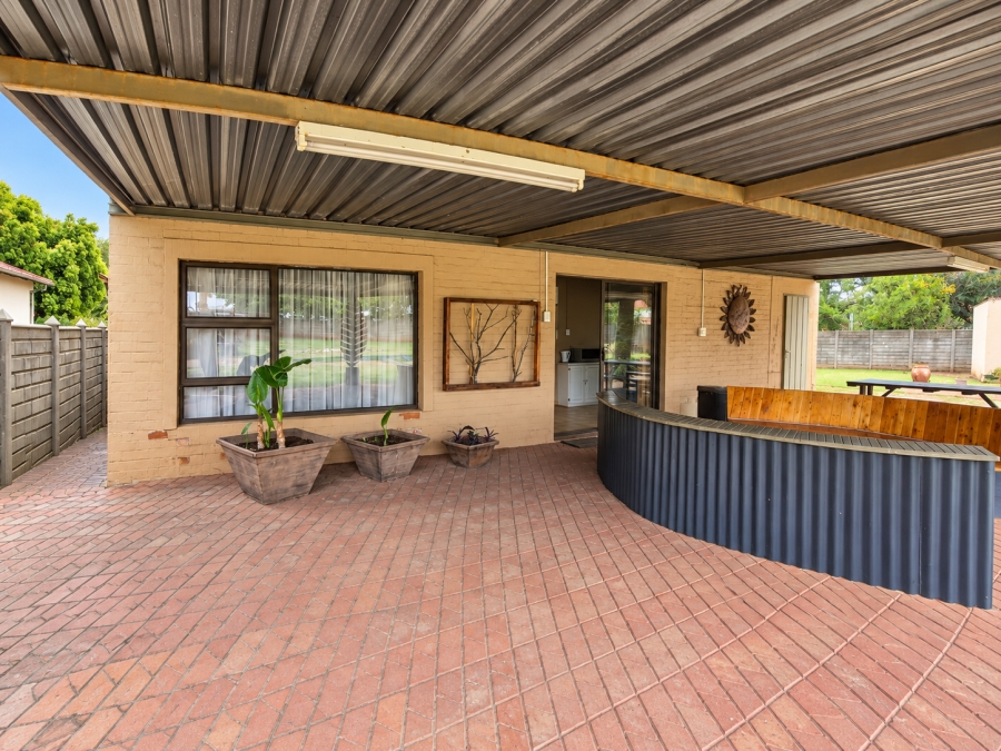 3 Bedroom Property for Sale in Three Rivers Gauteng