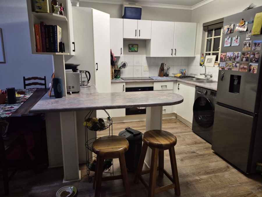 2 Bedroom Property for Sale in Faerie Glen Gauteng