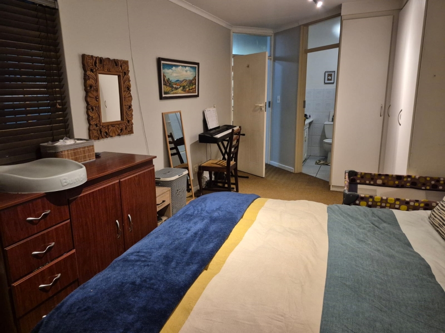 2 Bedroom Property for Sale in Faerie Glen Gauteng