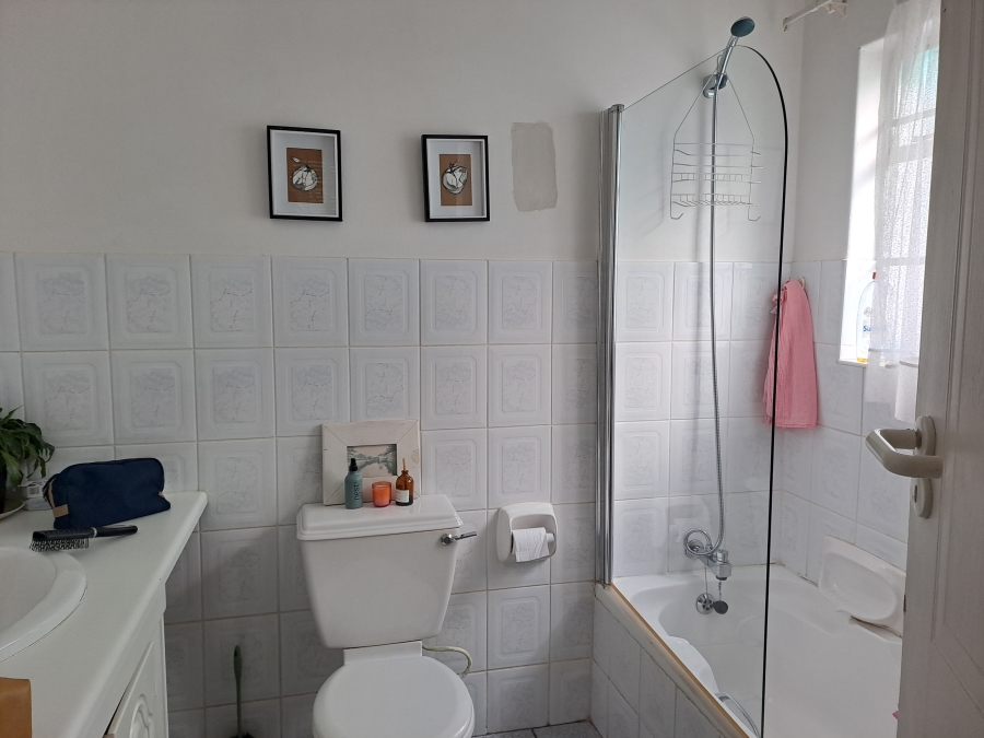 2 Bedroom Property for Sale in Faerie Glen Gauteng