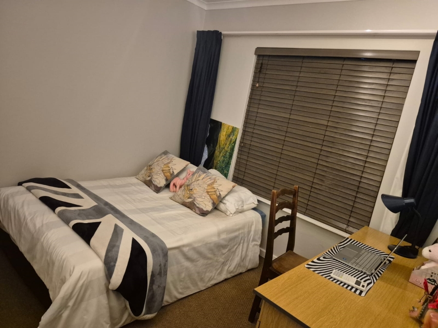 2 Bedroom Property for Sale in Faerie Glen Gauteng