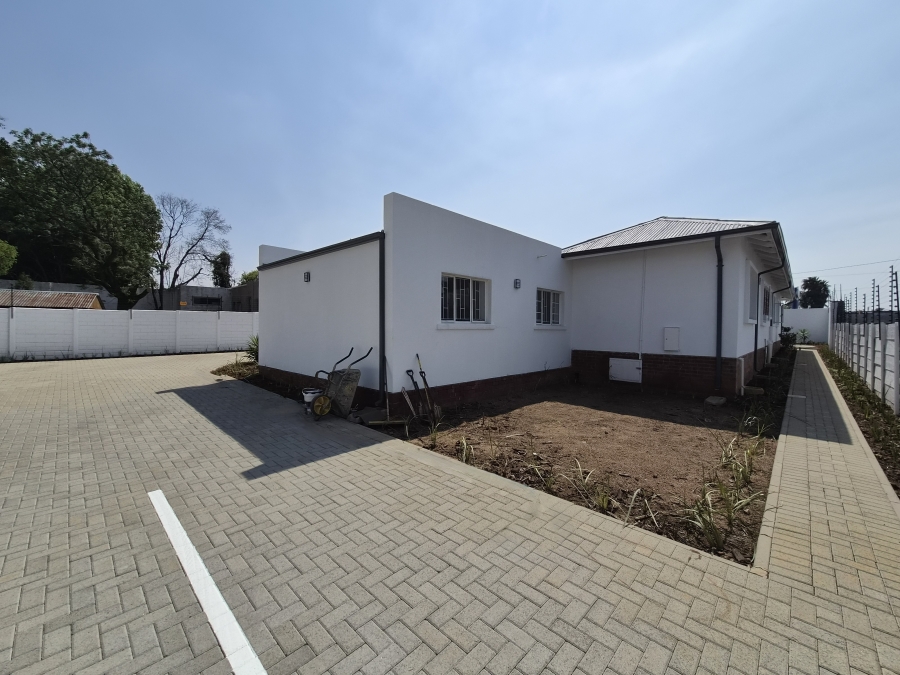Commercial Property for Sale in Sandringham Gauteng