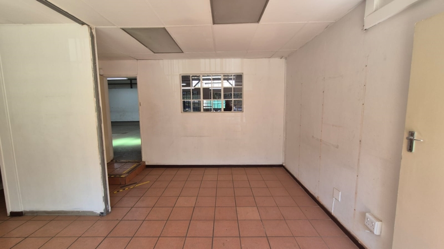 To Let Commercial Property for Rent in Hennopspark Gauteng