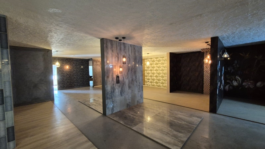 To Let Commercial Property for Rent in Hennopspark Gauteng