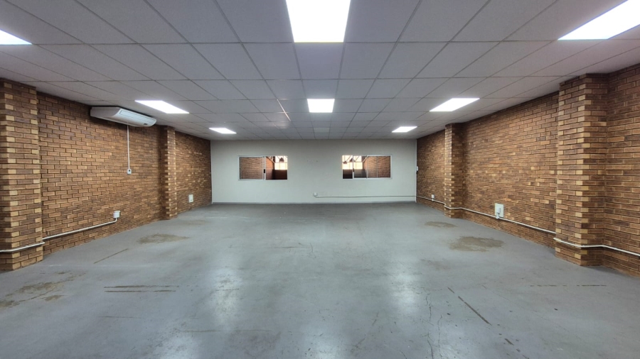 To Let Commercial Property for Rent in Hennopspark Gauteng