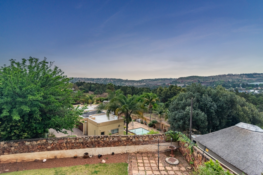 4 Bedroom Property for Sale in Roodekrans Gauteng
