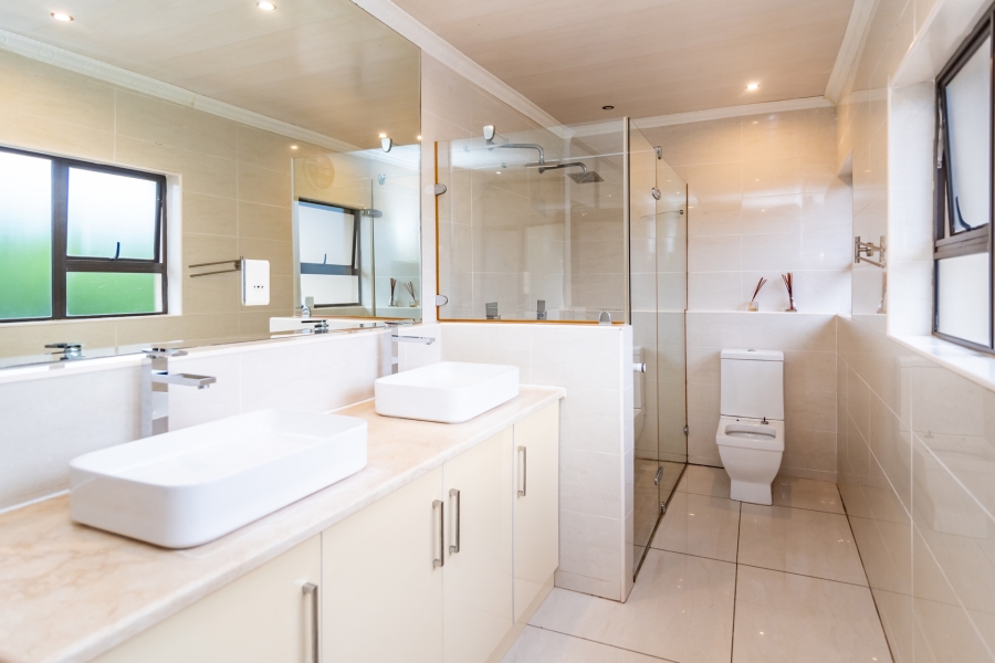4 Bedroom Property for Sale in Roodekrans Gauteng