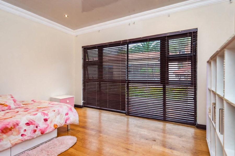 4 Bedroom Property for Sale in Roodekrans Gauteng
