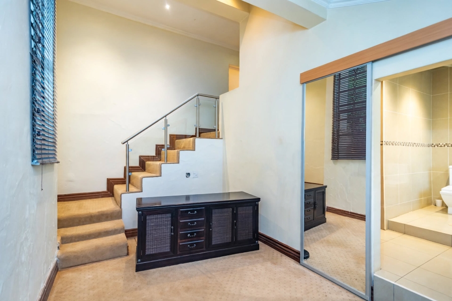 4 Bedroom Property for Sale in Roodekrans Gauteng