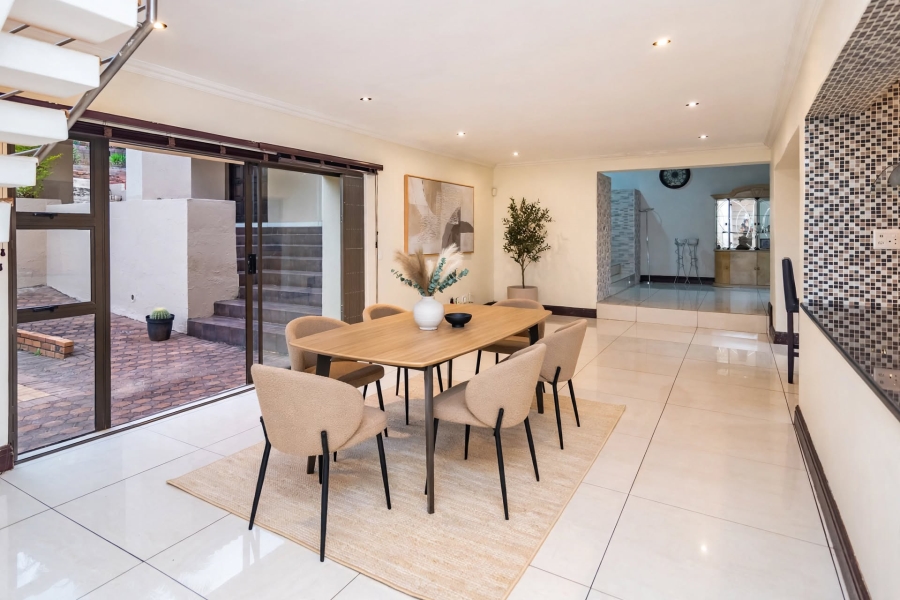 4 Bedroom Property for Sale in Roodekrans Gauteng