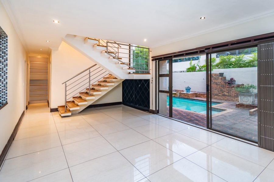 4 Bedroom Property for Sale in Roodekrans Gauteng