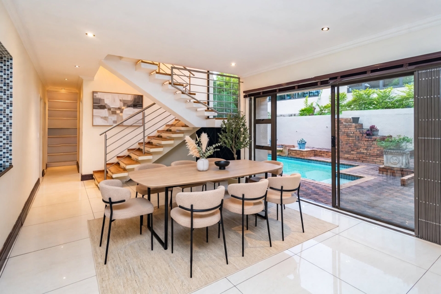 4 Bedroom Property for Sale in Roodekrans Gauteng