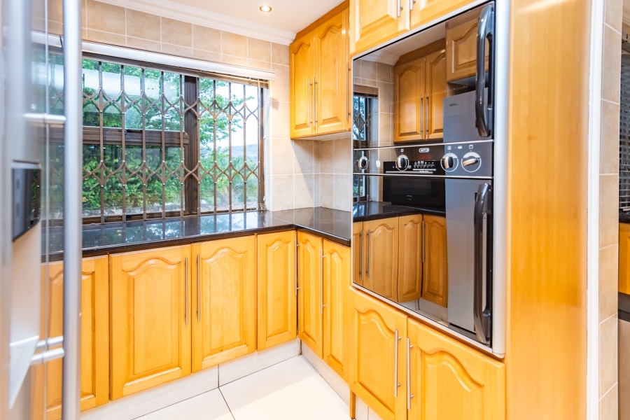 4 Bedroom Property for Sale in Roodekrans Gauteng