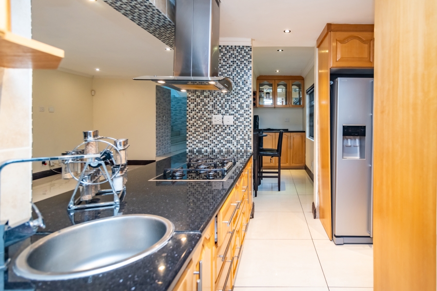 4 Bedroom Property for Sale in Roodekrans Gauteng