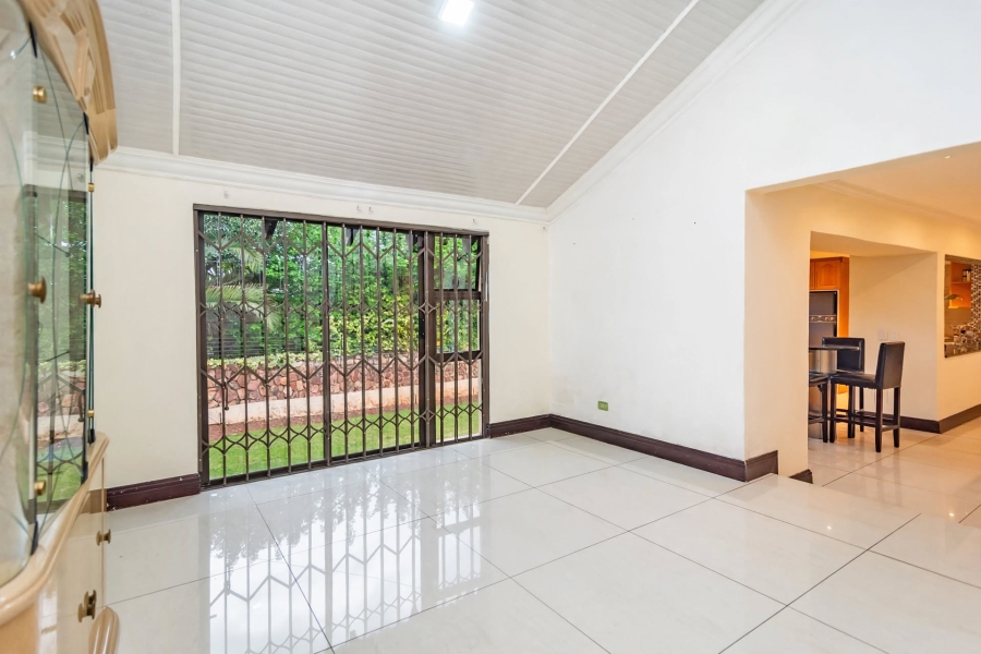 4 Bedroom Property for Sale in Roodekrans Gauteng