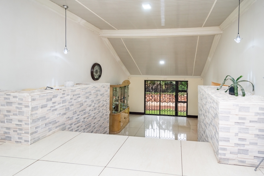 4 Bedroom Property for Sale in Roodekrans Gauteng