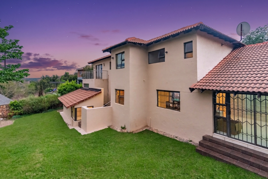 4 Bedroom Property for Sale in Roodekrans Gauteng