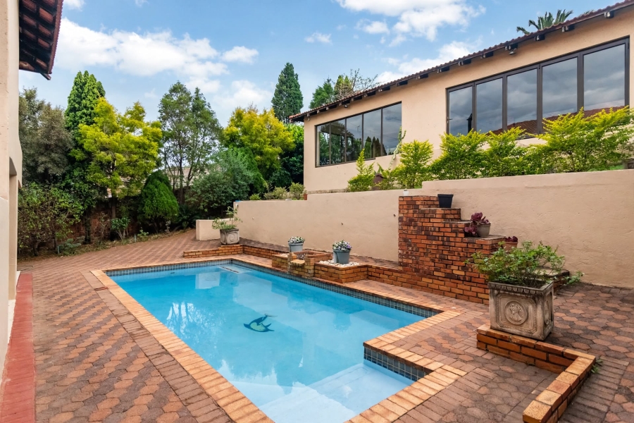 4 Bedroom Property for Sale in Roodekrans Gauteng