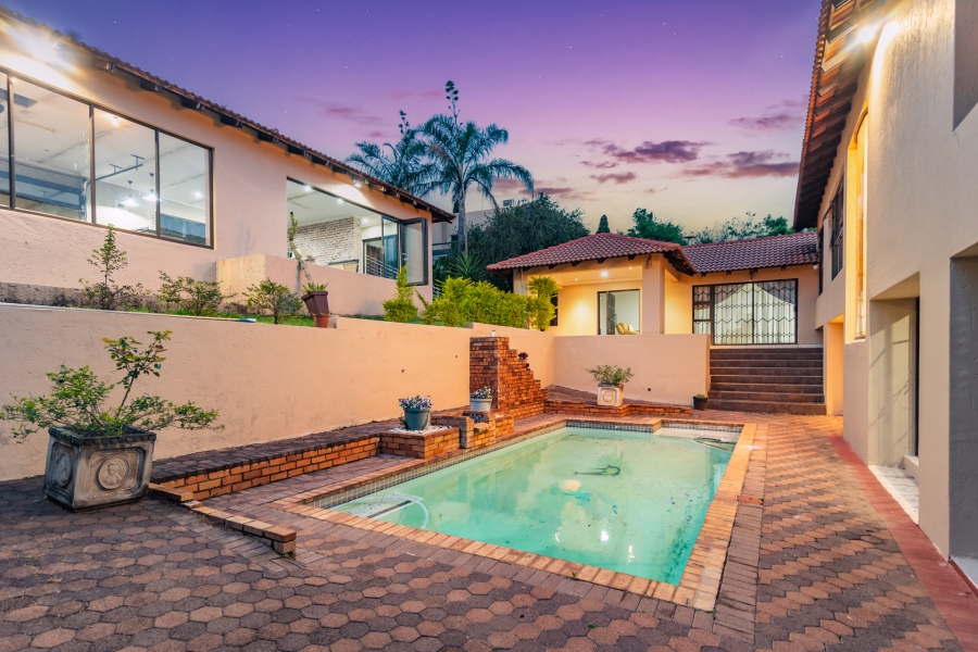 4 Bedroom Property for Sale in Roodekrans Gauteng