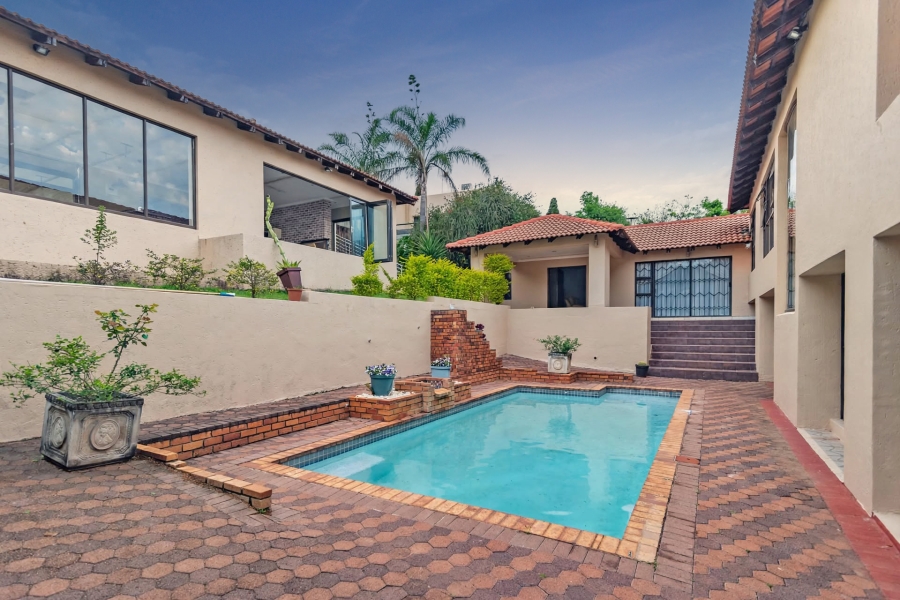 4 Bedroom Property for Sale in Roodekrans Gauteng