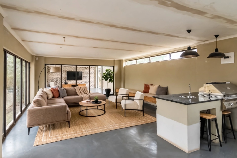 4 Bedroom Property for Sale in Roodekrans Gauteng