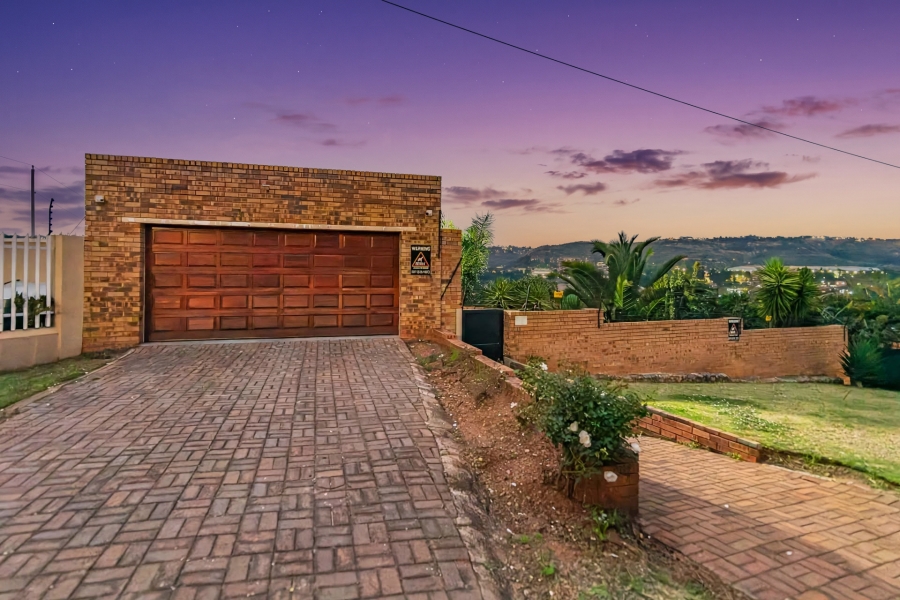 4 Bedroom Property for Sale in Roodekrans Gauteng