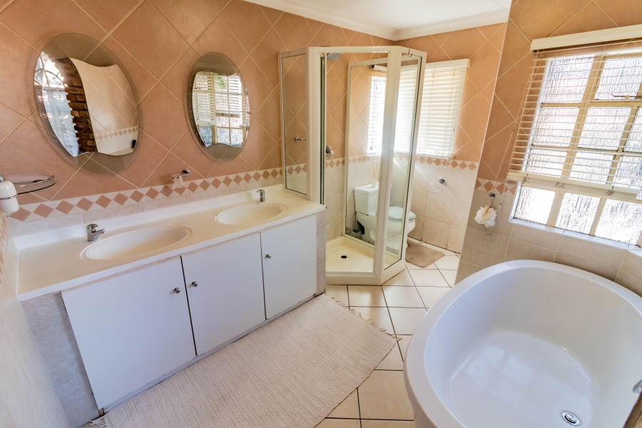 3 Bedroom Property for Sale in Terenure Gauteng