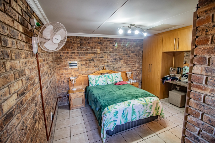 3 Bedroom Property for Sale in Terenure Gauteng