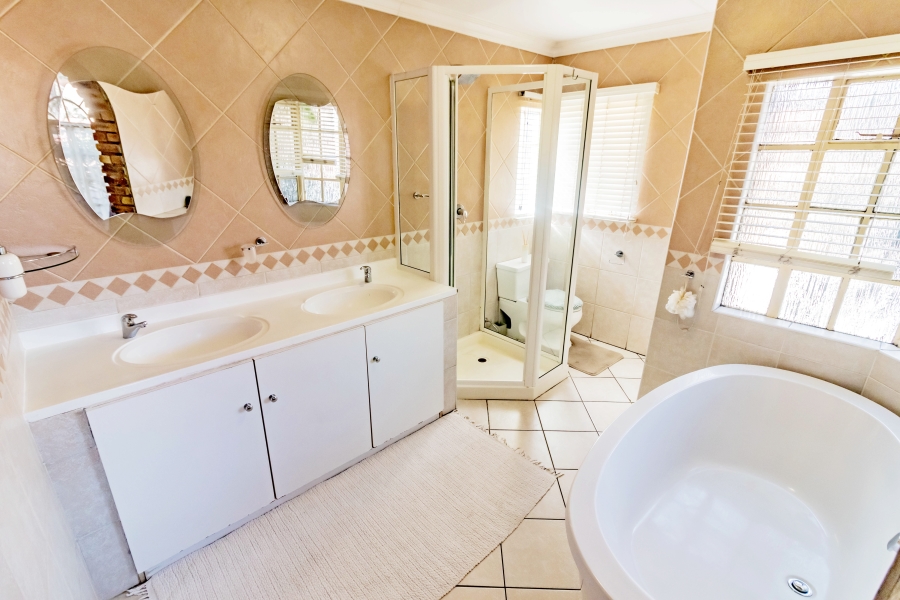 3 Bedroom Property for Sale in Terenure Gauteng