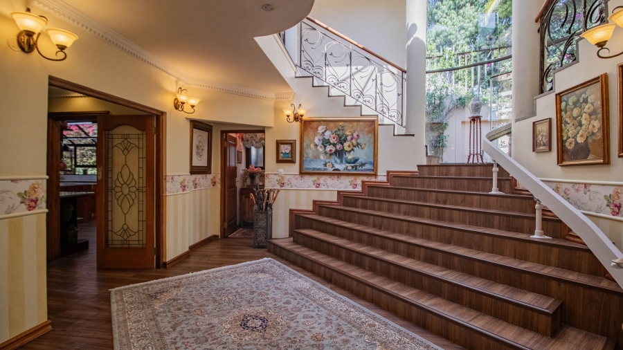 To Let 6 Bedroom Property for Rent in Bedfordview Gauteng