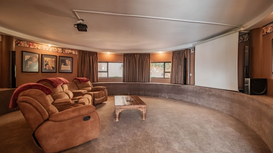To Let 6 Bedroom Property for Rent in Bedfordview Gauteng