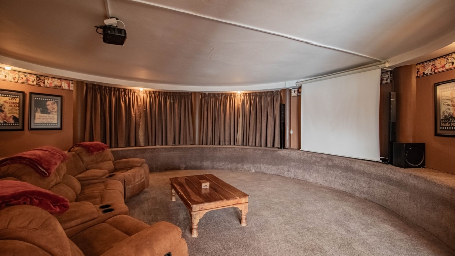 To Let 6 Bedroom Property for Rent in Bedfordview Gauteng