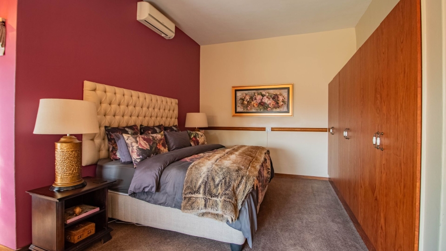 To Let 6 Bedroom Property for Rent in Bedfordview Gauteng